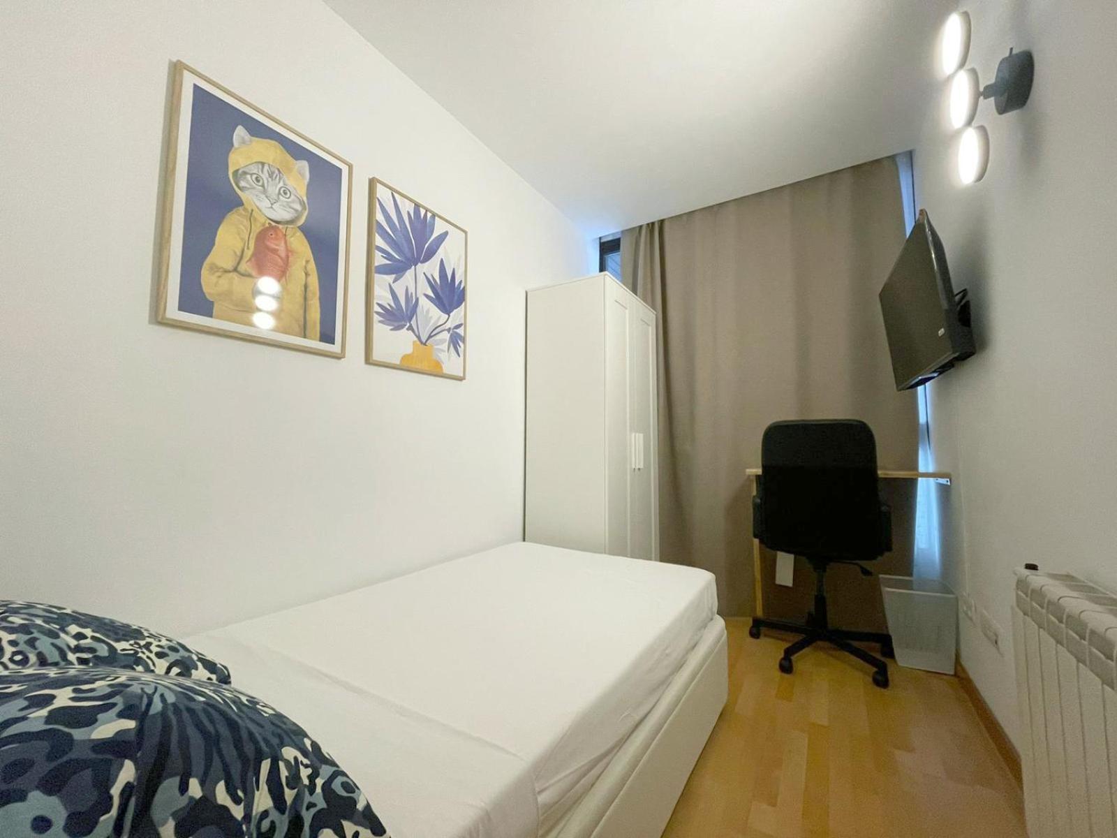 Gasthof Marbarcelona Berlin *
